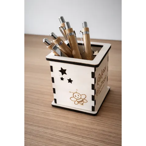 Pot à crayons personnalisé en bois – Cadeau Maîtresse