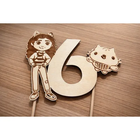 Cake topper anniversaire personnalisé en bois