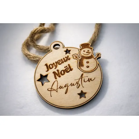 Étiquette cadeau en bois personnalisée – Joyeux Noël