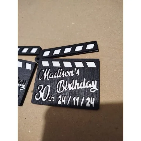 Clap de cinéma en bois personnalisé