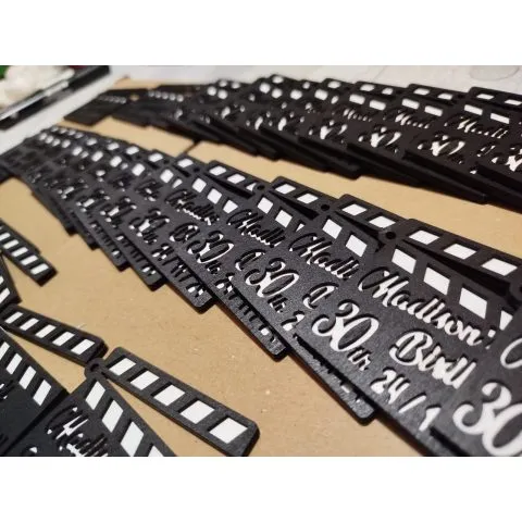 Clap de cinéma en bois personnalisé